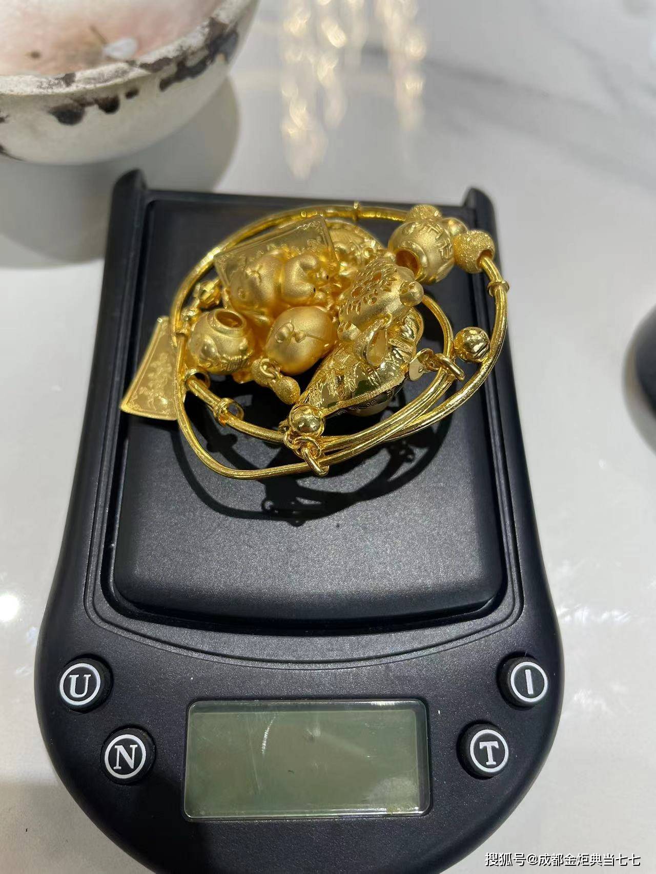 葫芦岛最新24小时上门回收金价方法分析(最方便真实的葫芦岛24小时上门回收黄金方法)